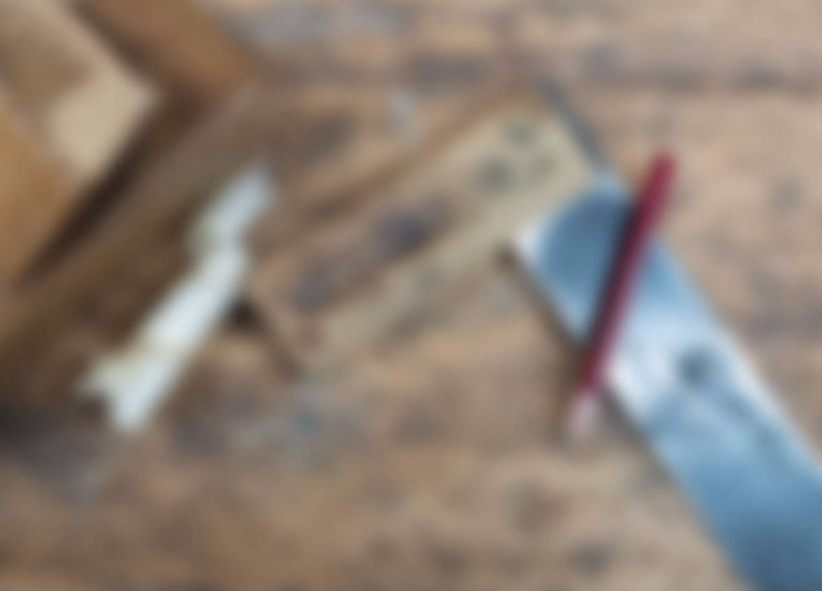 Innenausbau aus Holz mit indirekter Beleuchtung